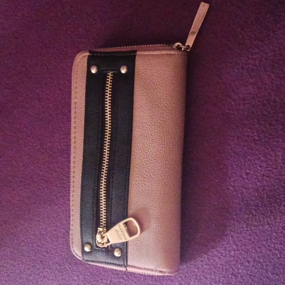 Wallet and Wristlet Set SteveMadden And Dana Buchman - Picture 6 of 8